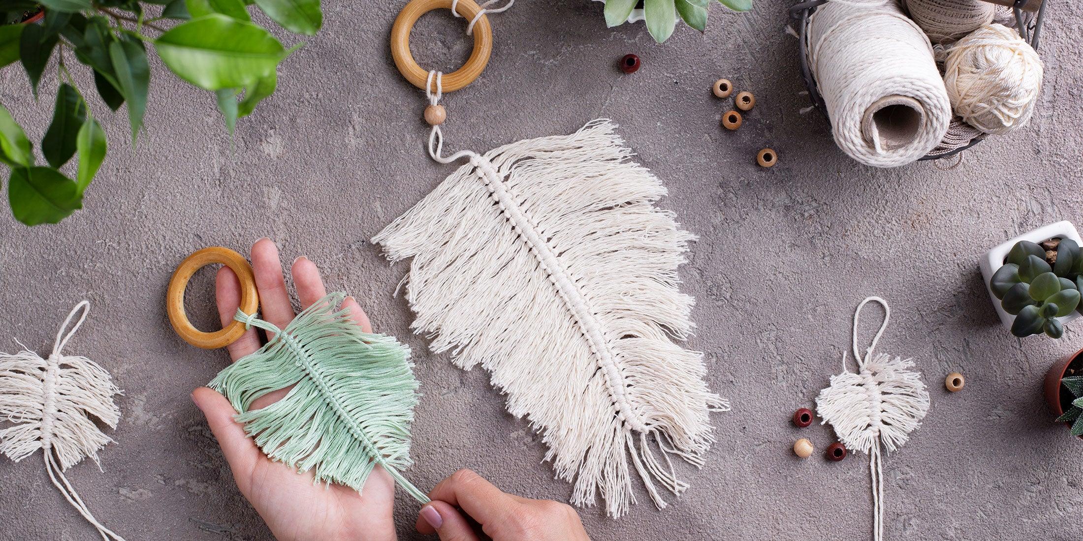 How to Make DIY Tassel Lace Keychain for All Your Friend - BlingBlingYarn