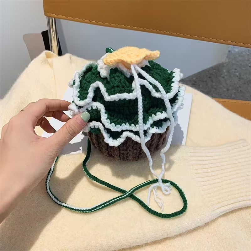 Christmas Tree Cake Bag Crochet Pattern (free crochet pattern)